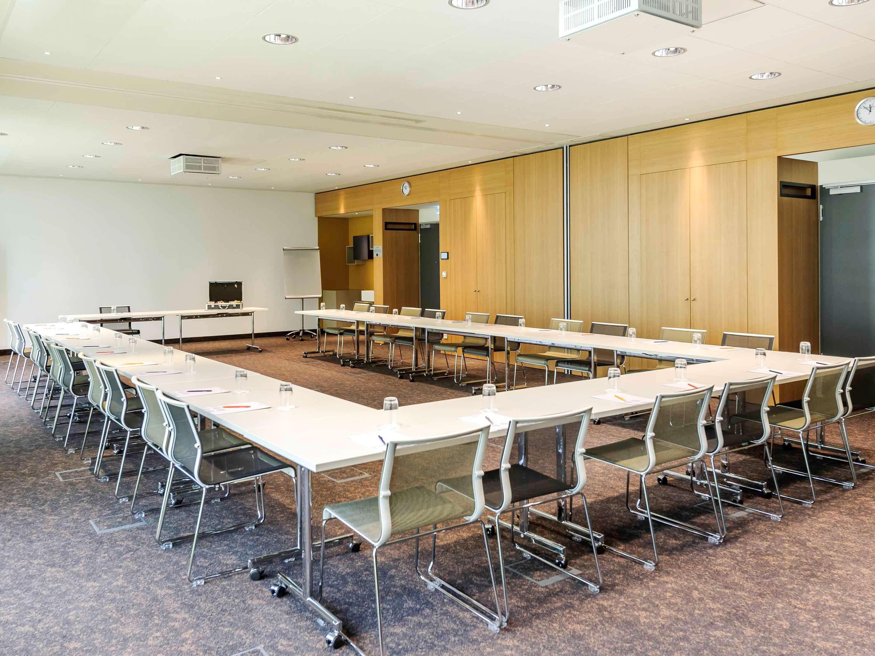 Novotel Muenchen City Arnulfpark Бизнес фото